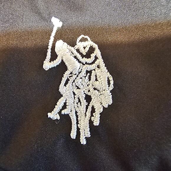 U.S. Polo Assn. Men’s Black Puffer Vest Size M Full Zip Quilted Sleeveless Jacke - Picture 5 of 11